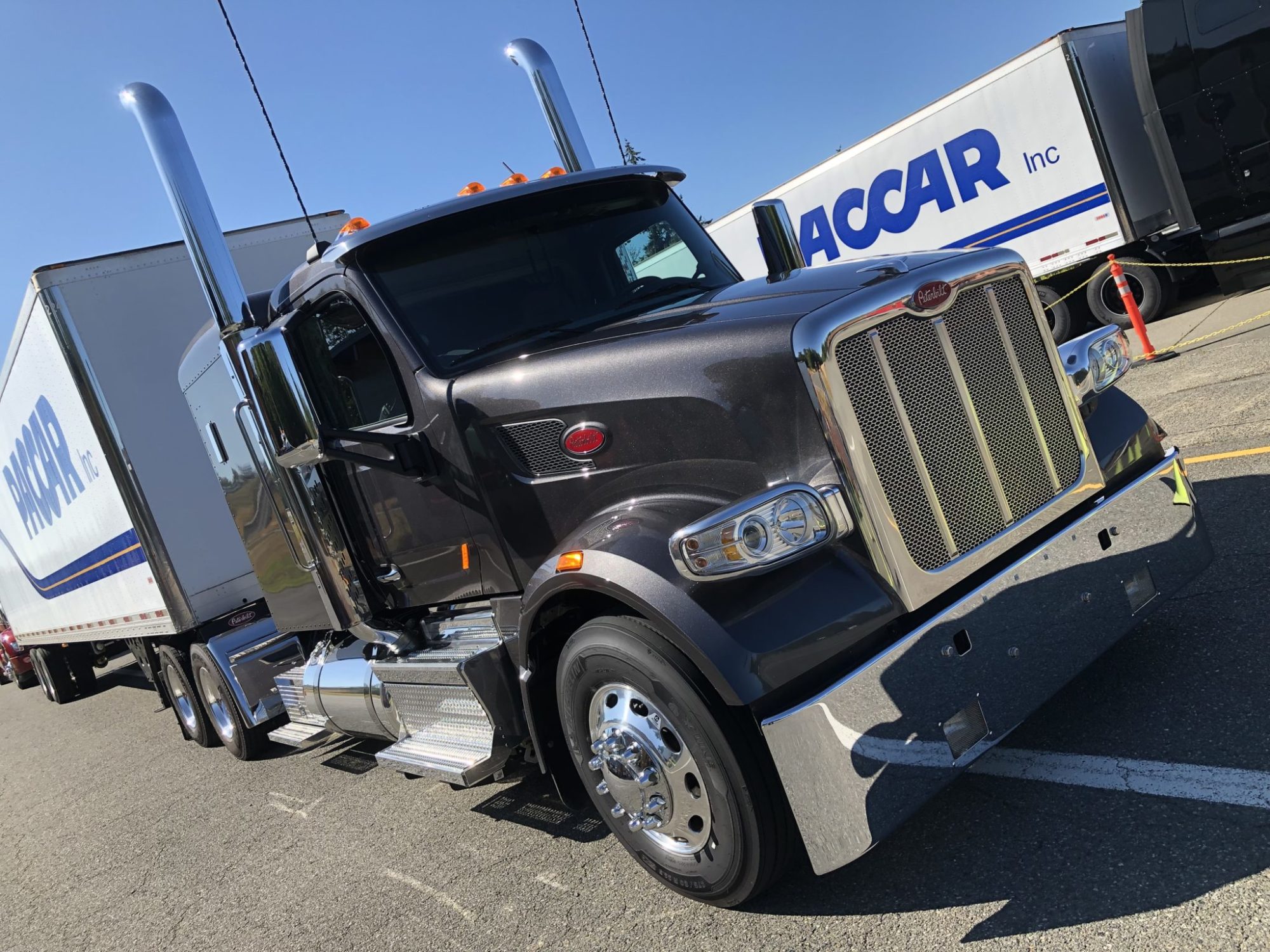 Peterbilt Model 567