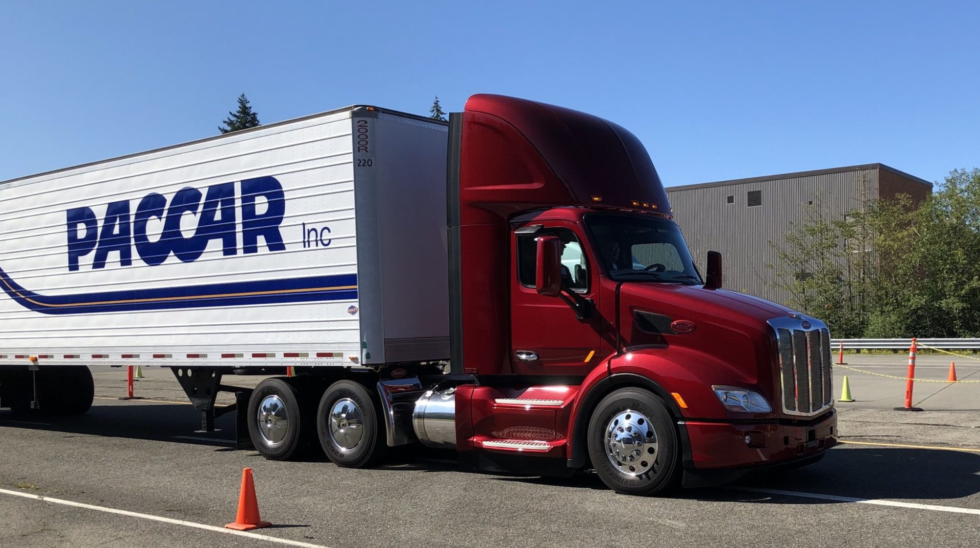 Peterbilt Model 579 day cab