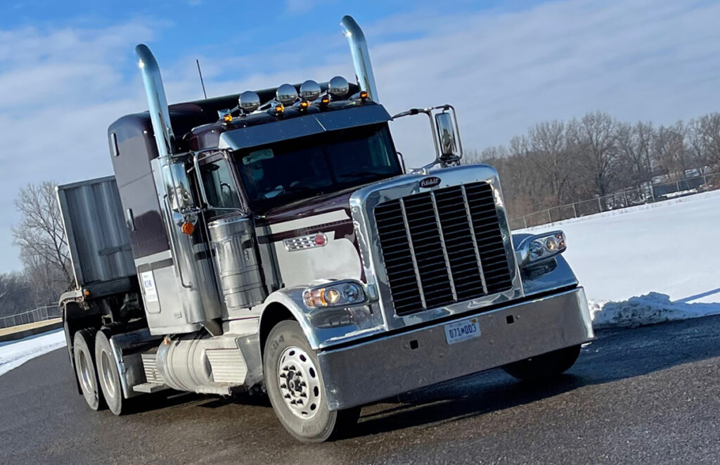 Peterbilt Model 389